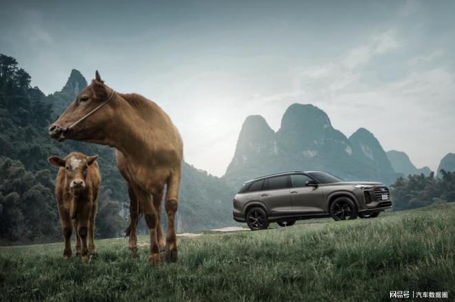 预算40-60万这三款车谁KAIYUN平台才是长途自驾的不二之选?(图8) 预算40-60万这三款车谁KAIYUN平台才是长途自驾的不二之选?(图8)