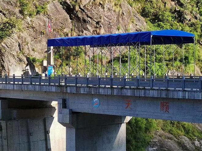 kaiyun登录入口登录成都市嘉宏华为您介绍：伸缩雨棚及雨棚