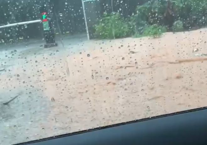 KAIYUN官网·开云长沙雷电暴雨赶在早高峰来了你是不是那个困在单位停车场的打工人？(图2)