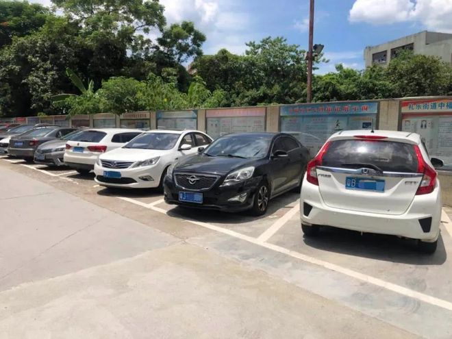 kaiyun粤J车主注意!江门开放式老旧小区实行交通改造停车要注意这些!(图3) kaiyun粤J车主注意!江门开放式老旧小区实行交通改造停车要注意这些!(图3)