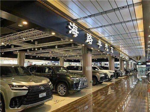 kaiyun官网奔驰SL43 AMG敞蓬跑车颜色丰富可选售价便宜(图4) kaiyun官网奔驰SL43 AMG敞蓬跑车颜色丰富可选售价便宜(图4)