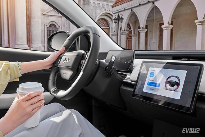 人间处暑秋kaiyun中国官方网站奇瑞小蚂蚁QQ冰淇淋舒适配置自在惬意好出行(图2) 人间处暑秋kaiyun中国官方网站奇瑞小蚂蚁QQ冰淇淋舒适配置自在惬意好出行(图2)