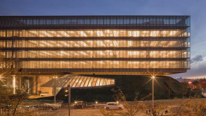 双层幕墙的应用原理及优kaiyun缺点