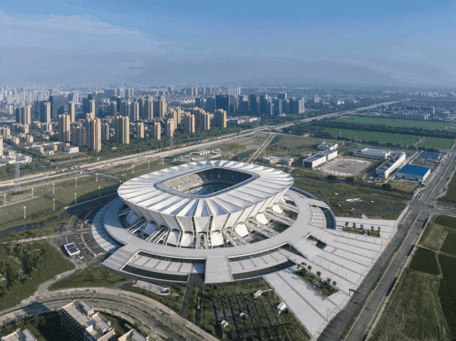 开云新地标亮相！苏州首座专业足球场——昆山奥体中心