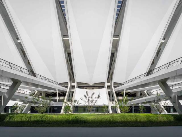 开云新地标亮相！苏州首座专业足球场——昆山奥体中心(图7)