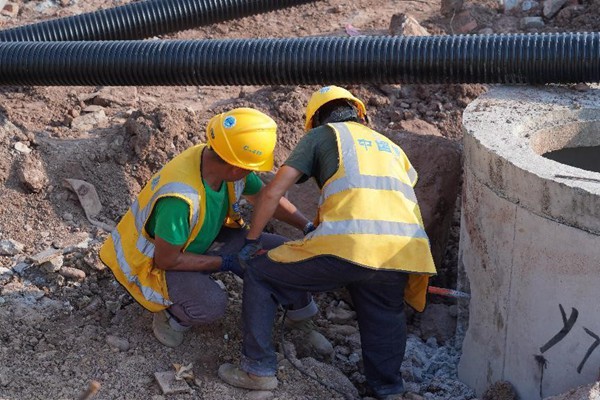 多举措防暑降温 确保污水处理项目安全施工(图5) 多举措防暑降温 确保污水处理项目安全施工(图5)