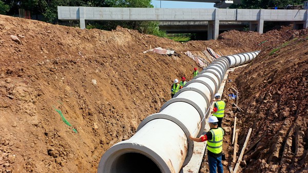 多举措防暑降温 确保污水处理项目安全施工(图2) 多举措防暑降温 确保污水处理项目安全施工(图2)