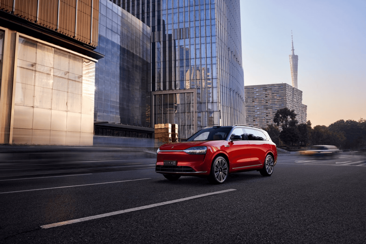 超高精准度 问界智能泊车覆盖160+场景 还可代客泊车