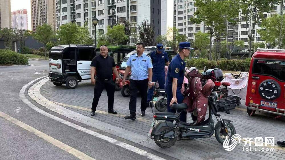 枣庄高新区兴城街道累计新改建车棚5200余平方米 有效改善老旧小区停车难(图2) 枣庄高新区兴城街道累计新改建车棚5200余平方米 有效改善老旧小区停车难(图2)