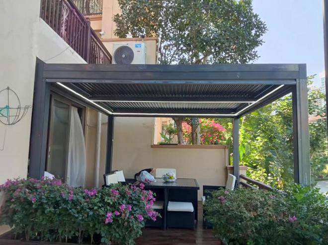 院子遮阳新招！通透设计胜阳光房四季舒适超实用！(图4)
