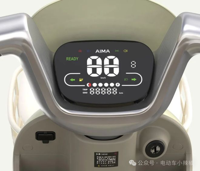 爱玛推出2款电动三轮车自带雨蓬颜值高大空间接送小孩很方便(图4) 爱玛推出2款电动三轮车自带雨蓬颜值高大空间接送小孩很方便(图4)