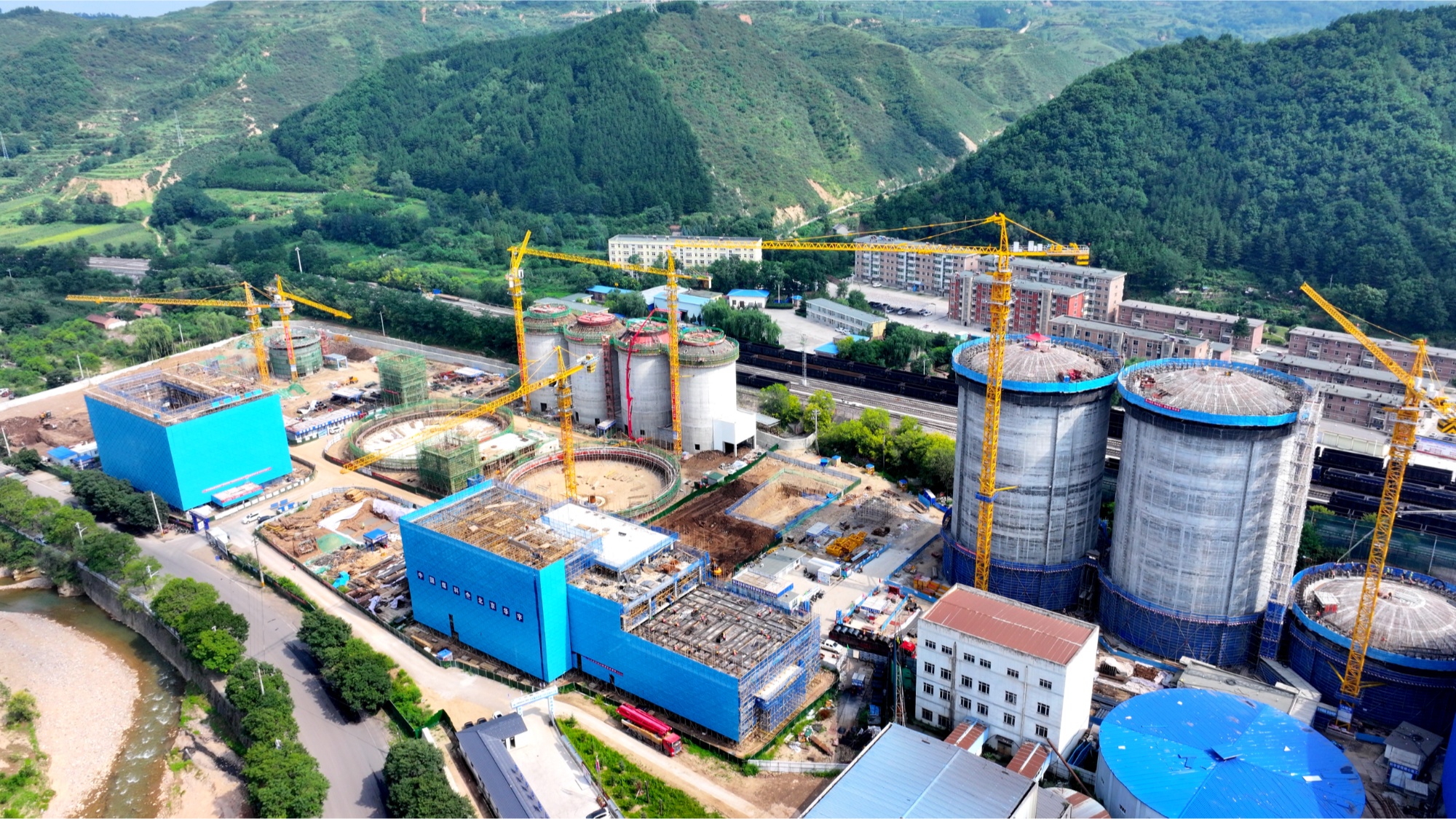 甘肃华亭:产业链群蓬勃起势 工业发展强劲有力(图2) 甘肃华亭:产业链群蓬勃起势 工业发展强劲有力(图2)