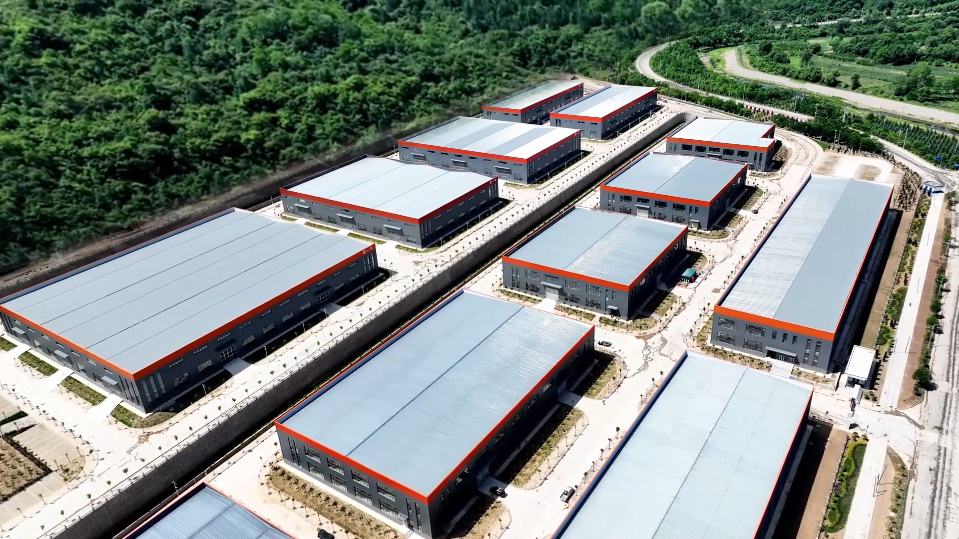 甘肃华亭:产业链群蓬勃起势 工业发展强劲有力(图3) 甘肃华亭:产业链群蓬勃起势 工业发展强劲有力(图3)