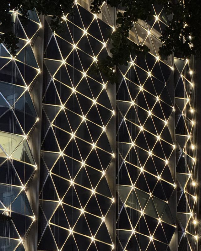 50亿！中国在建第一高银行总部大楼亮灯