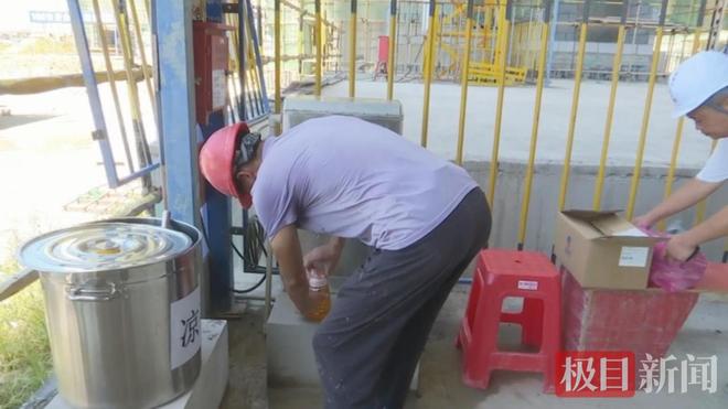 湖北黄梅：战高温保进度 多措并举护航工地安全