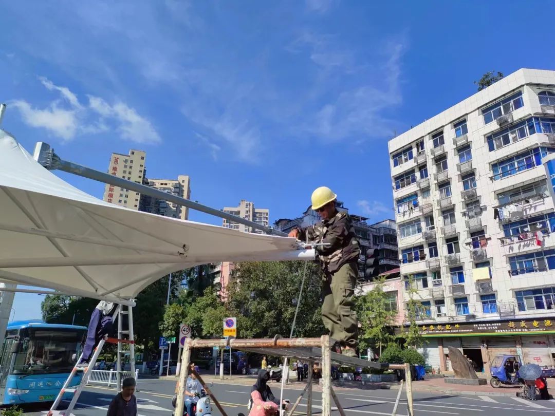 点赞！邵武这两处路口的遮阳棚即将建设完工(图5)