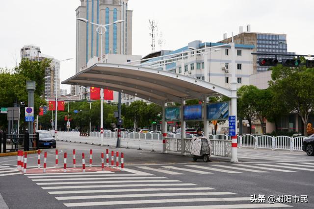 盐城市区123处遮阳雨棚改造焕新(图5) 盐城市区123处遮阳雨棚改造焕新(图5)