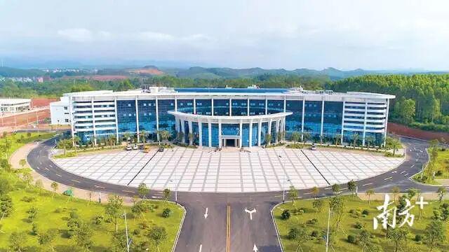 【“媒体+”赋能“百千万”】攥紧“种业芯片”破解“北薯南调”困局(图2)