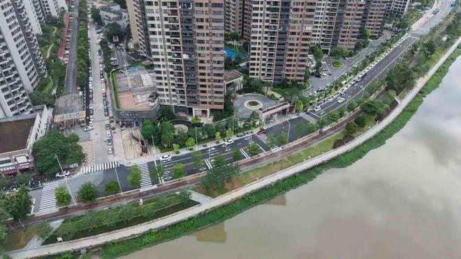 图集|蓬江城管时刻在线年城市管理各类投诉同比下降1635%(图18) 图集|蓬江城管时刻在线年城市管理各类投诉同比下降1635%(图18)