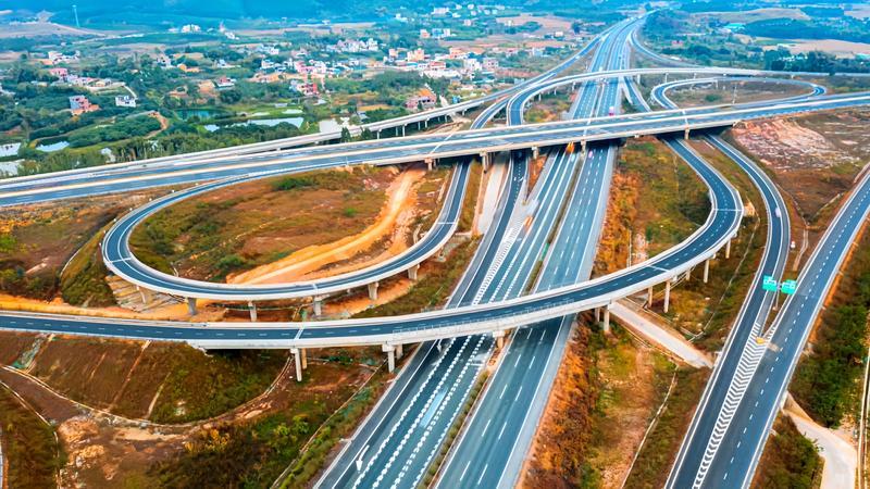 龙门31个项目贯通内畅外联交通网群众出行更舒畅